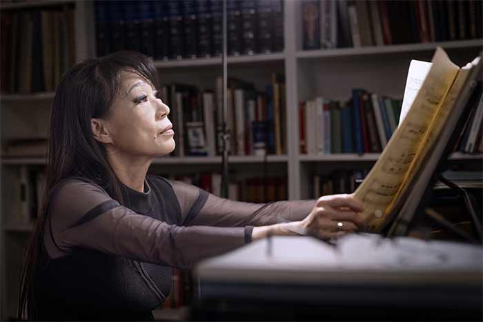 اونسوک چین (Unsuk Chin)