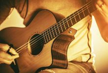 ریتم دست راست گیتار: 8 بهترین تمرین دست راست گیتار