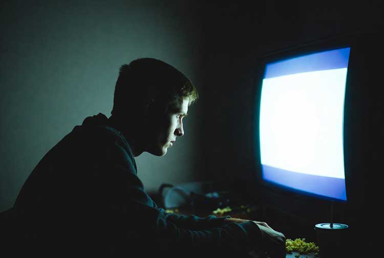 در حال تماشای فیلم 